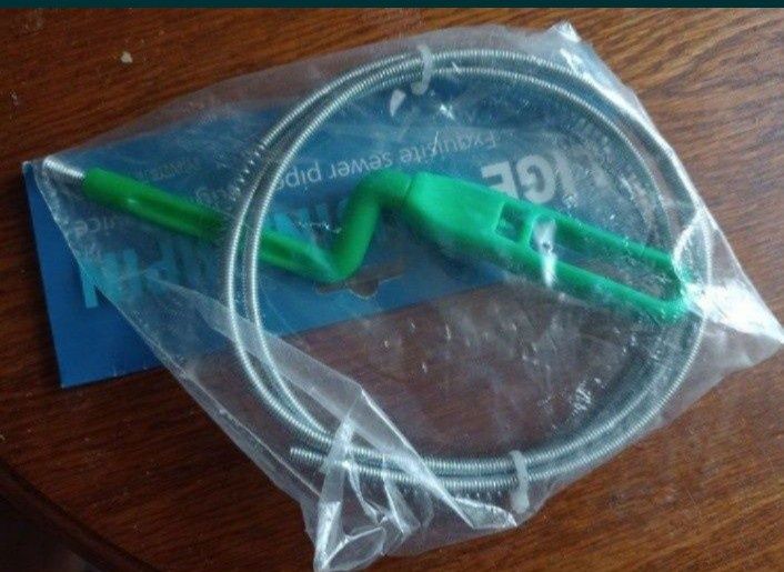 Șarpe desfundat conducte; lungime 1,5 m,grosime 7 milimetri