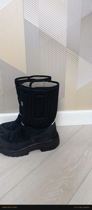 Продам детскую обувь