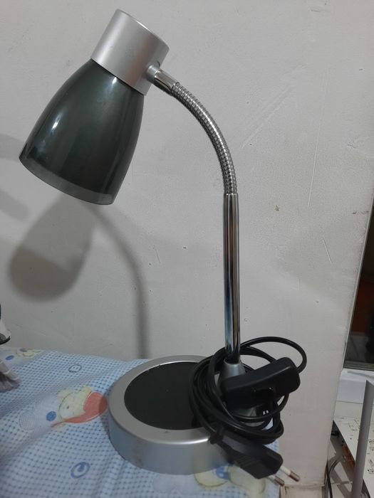 Лампа настольная