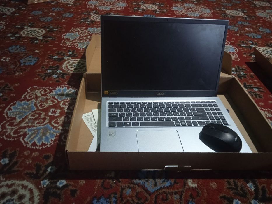 Acer core notbuk Sotilad  1oy ishlatilgan yangi ayb yoq