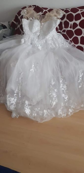 Vand rochie de.mireasa marime foarte mare