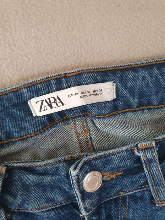 Дънки Zara с кръпки