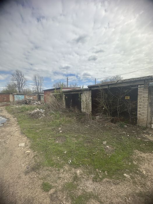 Продам 3 подряд стоящие гаража