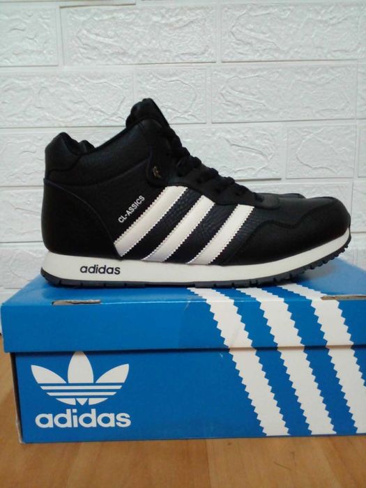 Зимние кроссовки "Adidas"