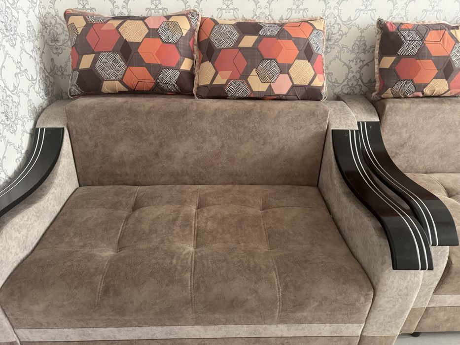 Диван мини-диван и кремло