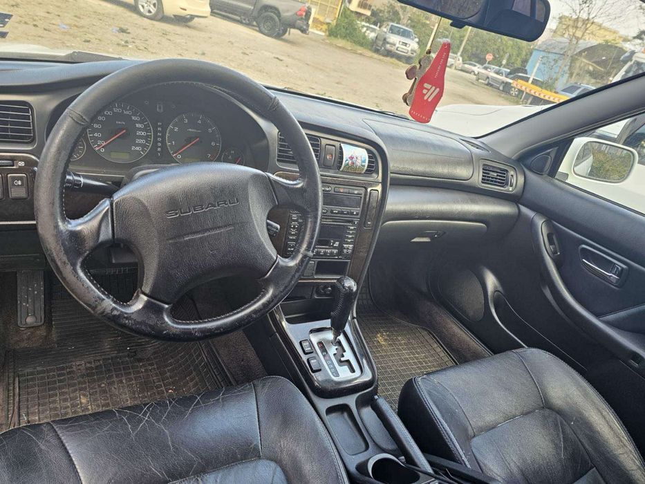 Субару Легаси 2.5 бензин с газ