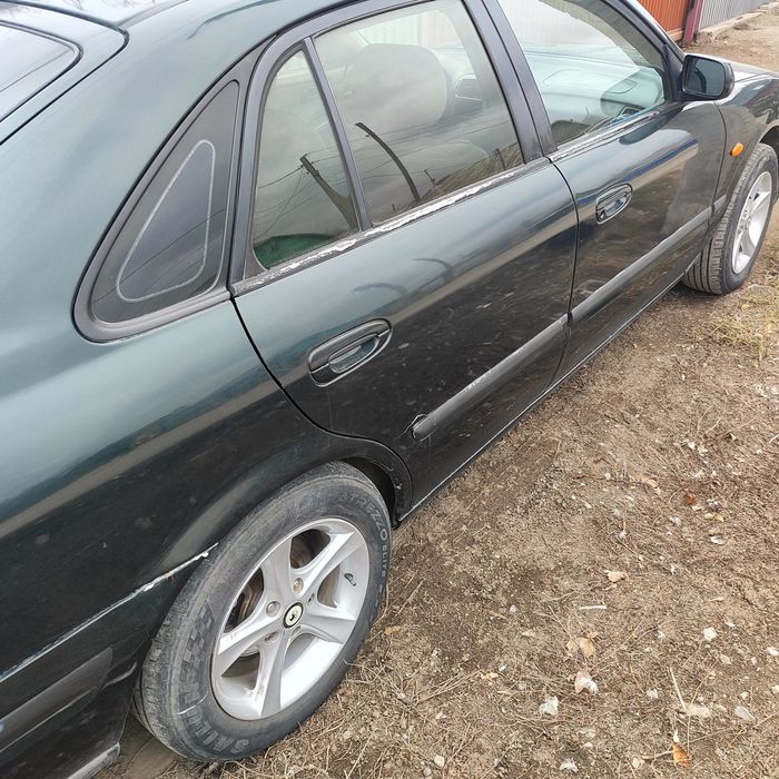 Продаю мазду 626