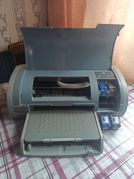 Продам принтер "HP" б/у.