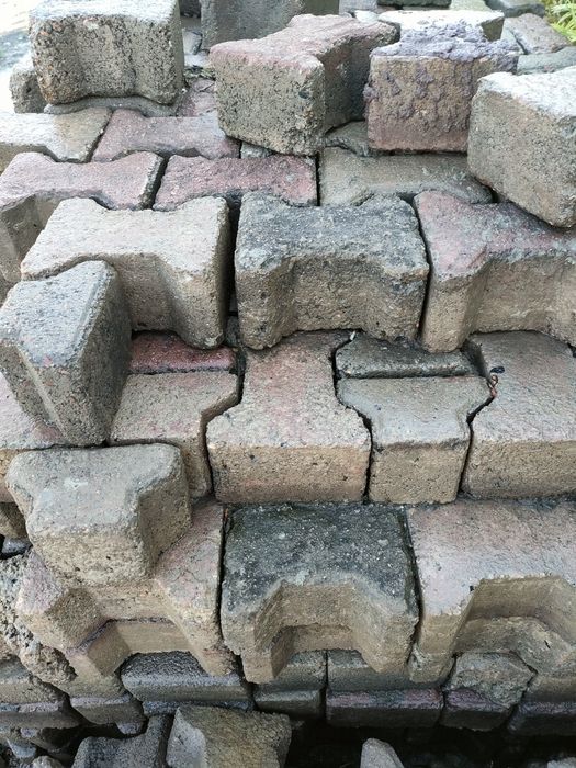 Брусчатку б/у продам