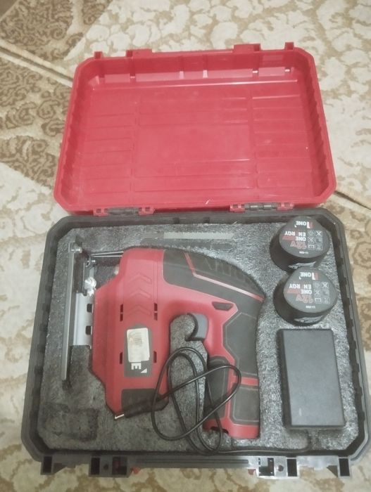 Лобзик на батарейках