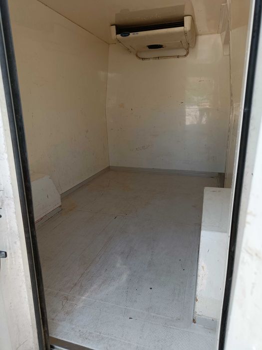 Хладилен бус под наем и транспортни услуги Варна