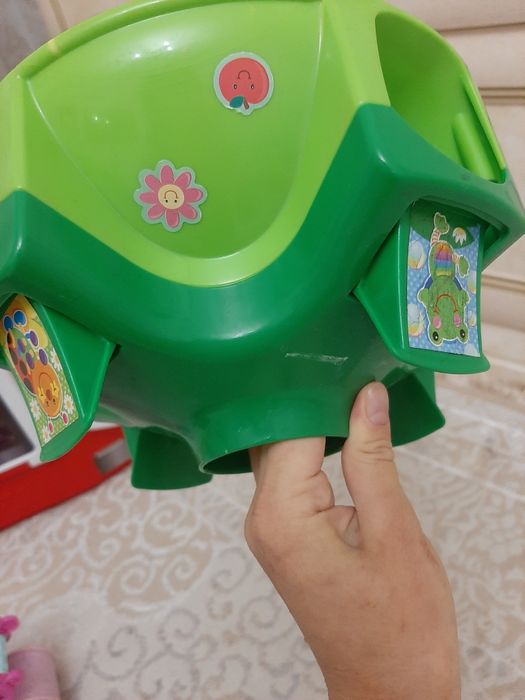 продам горку для машинок.