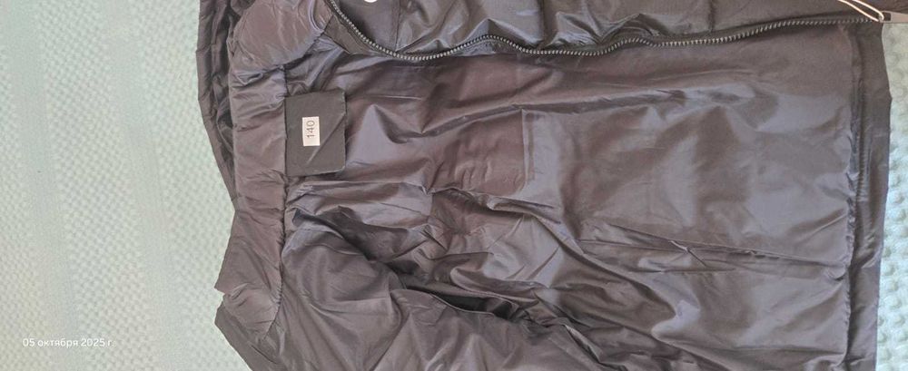 Продам куртку на мальчика осень