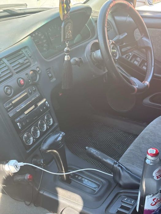 Nissan Skyline R33 седан