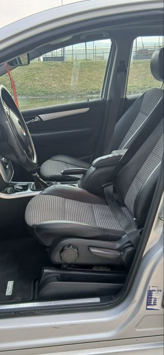 Vând Mercedes bclass 2008 2.0 diesl 140 cai adusă pe roți  din italia