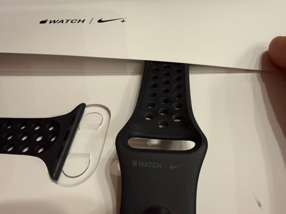 Apple Watch Nike+ Series 4 – 44mm | Отличен комплект + подаръци