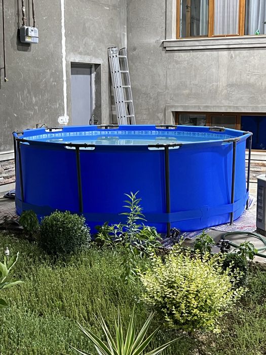 Продам intex бассейн !