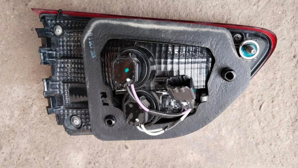 Onix oqra fara òng taraf bagaj