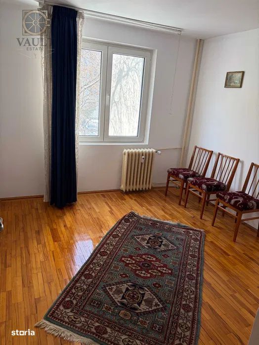 Apartament 4 camere - 1983 - zona Dristor