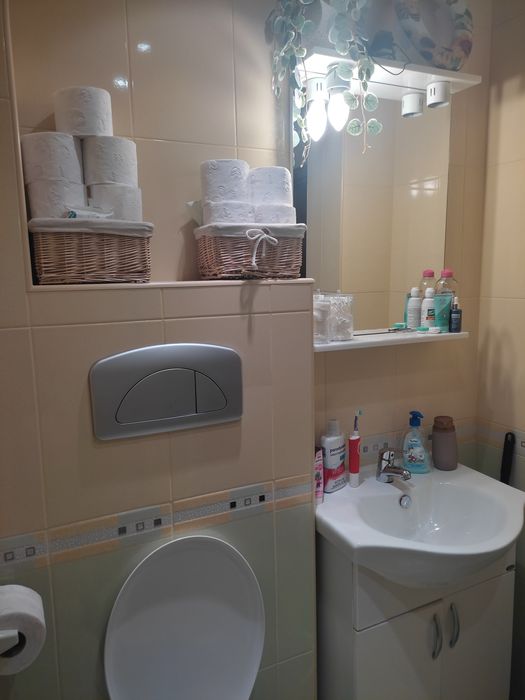 Дава се под наем Тристаен апартамент в Плевен, 9-ти квартал - 73 кв.м за 430 € - Снимка #5