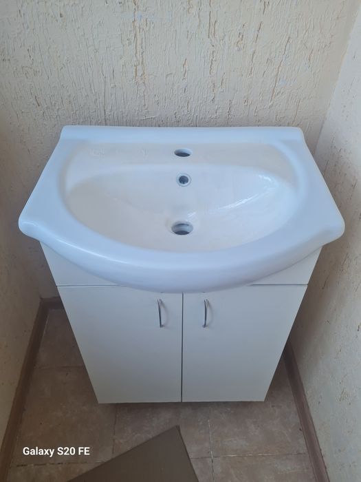 Раковина с тумбой