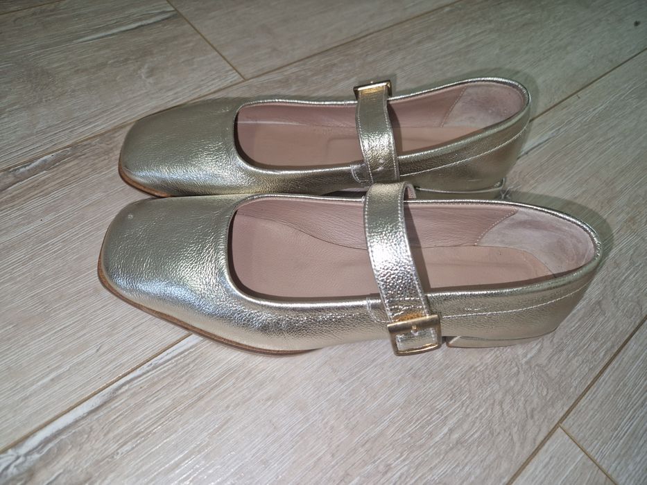 Продам бу т женский туфли