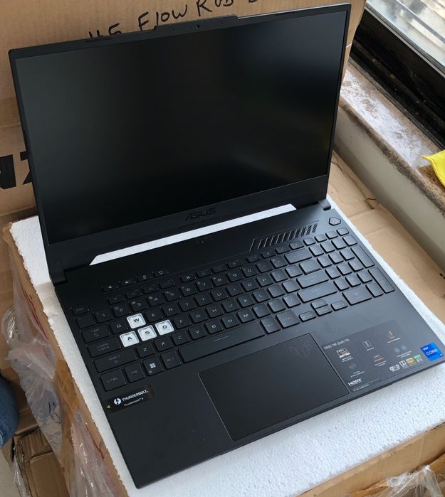 16 inch fhd R7 7435hs rtx 4060 LOQ 2025 nou garantie.