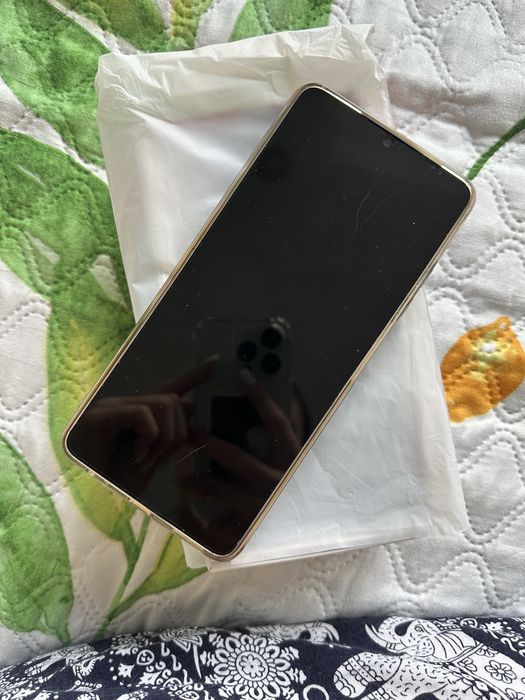 Продаю Новый ТЕЛЕФОН