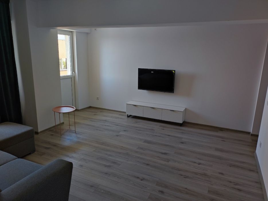 Apartament 2 camere, zona centrală, complet mobilat,bloc nou