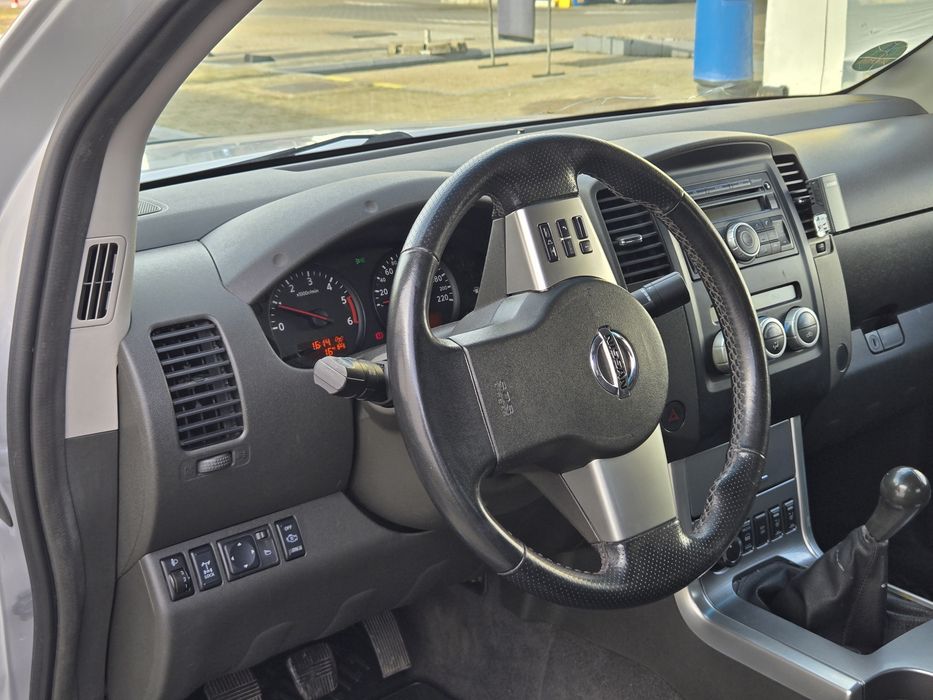 Nissan navara 190 cp 2010 impecabil