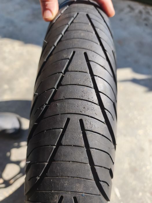 Cauciuc cu tot cu jantă 110/80 zr 18