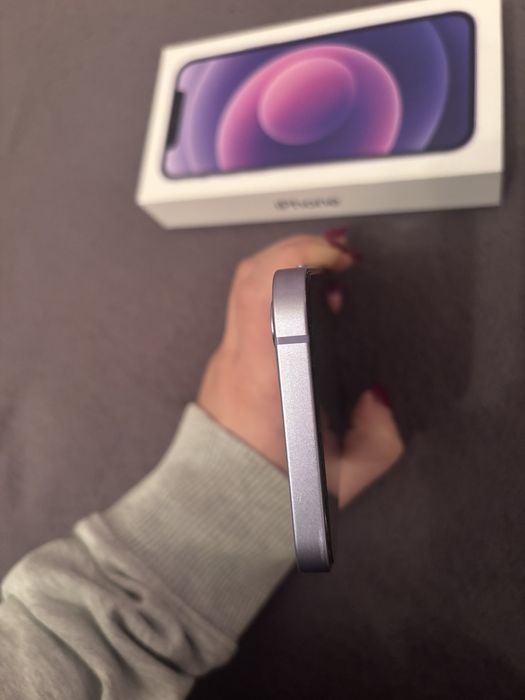 Iphone 12 64gb с нова батерия