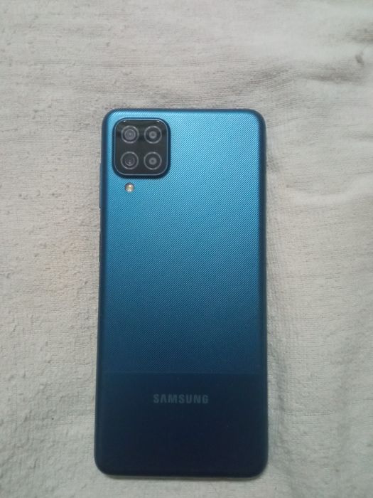 Samsung A12 holati yaxshi
