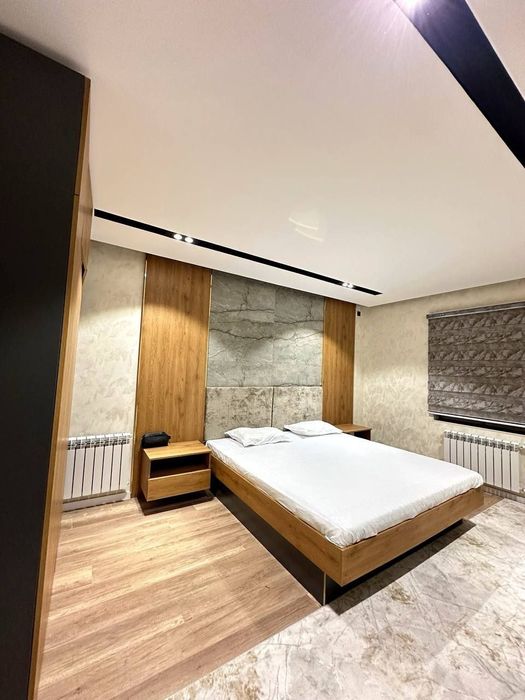 Мирабадский район ул.Ойбек шох мед, 4х комнатная квартира меблирована