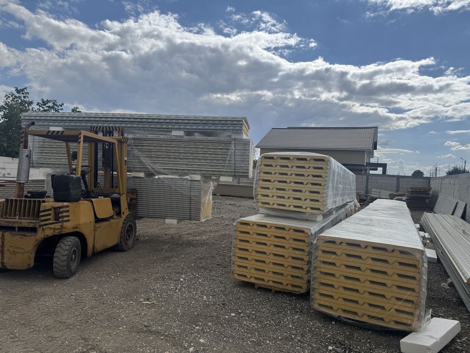 Panou Sandwich 4 cm Hala Metalică / Garaj