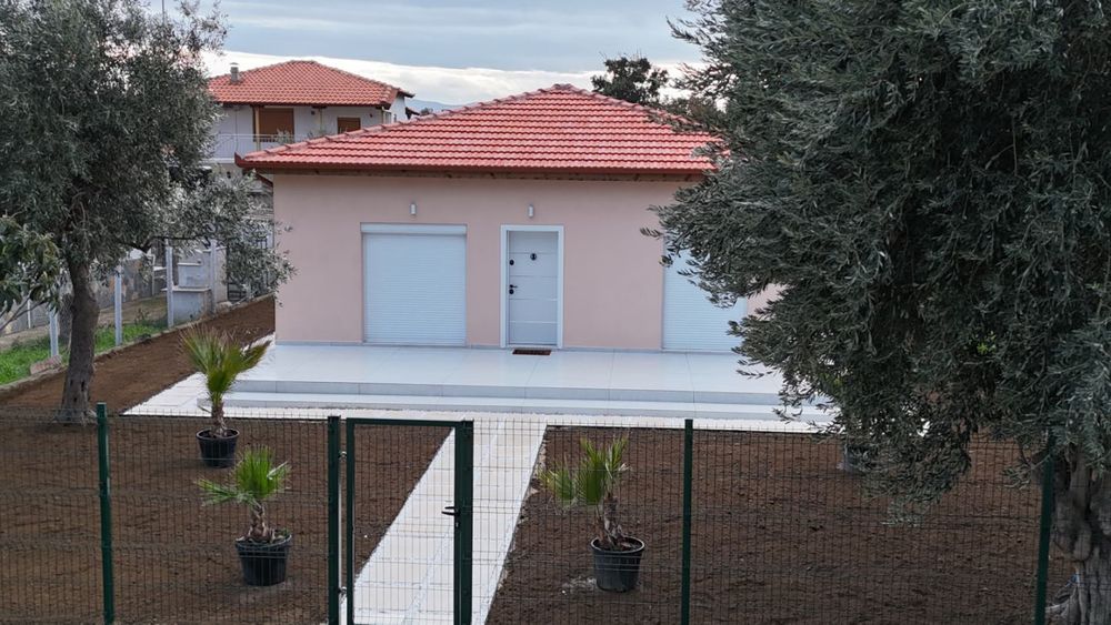 Чисто нова едноетажна къща в Гърция, Аспровалта.