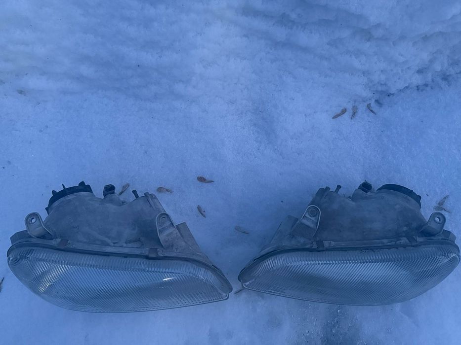 Фары Тойота РАВ 4