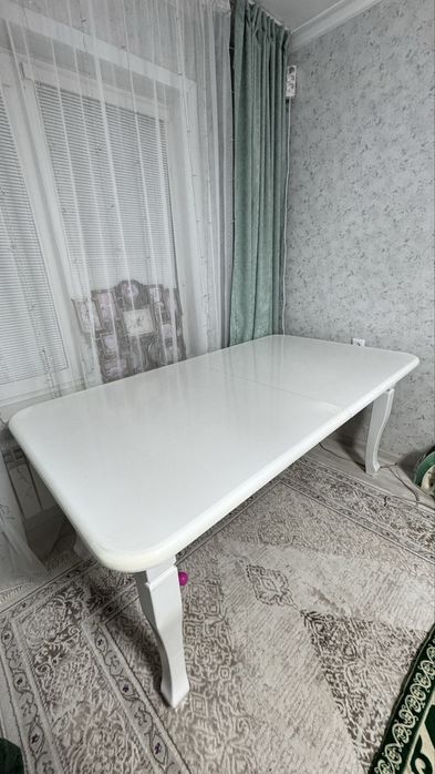 Продам деревяный стол