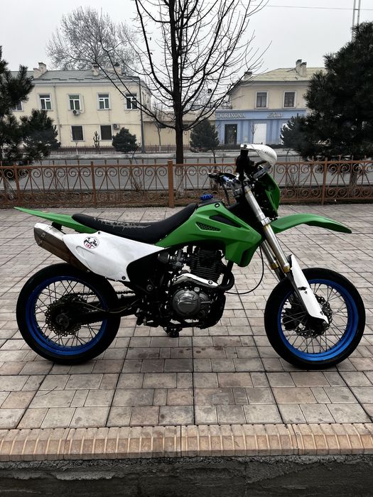 Motard 250 kub R7