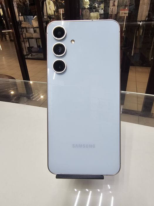 Продам Samsung S24 FE