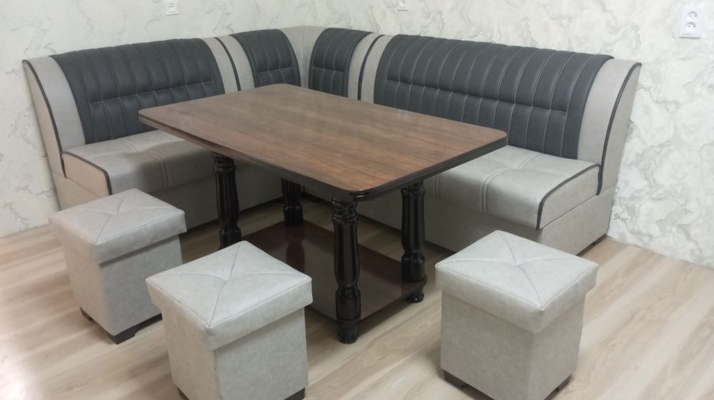 Кухонный уголок гостиной уголок