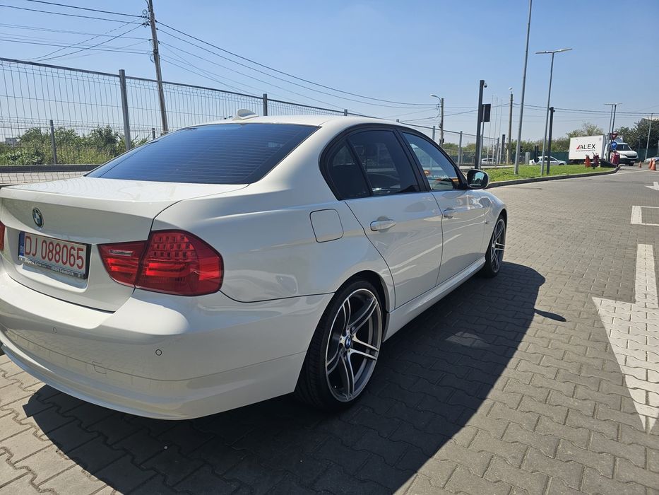 BMW 3 Series 2010 — imagine 3