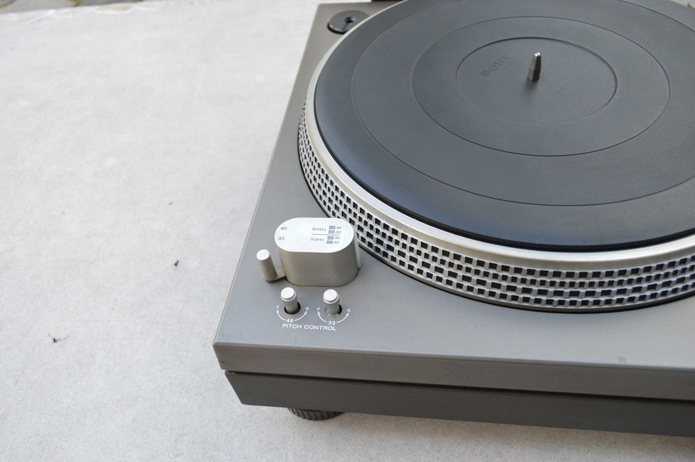 Pick up Sony PS 6750