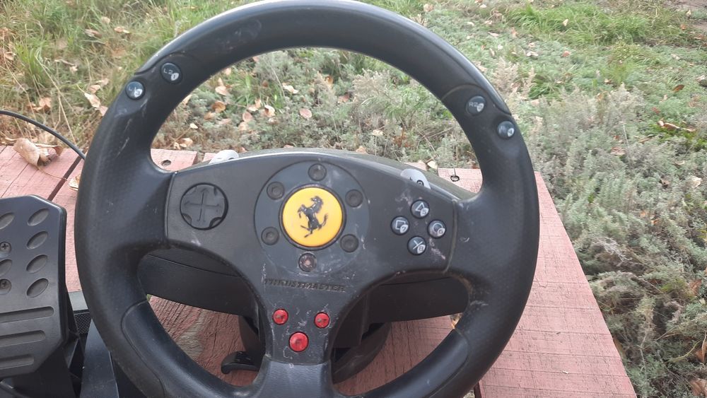 РульThrustMaster Ferrari GT Experience
