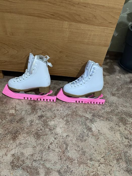 Коньки для фигурного катания