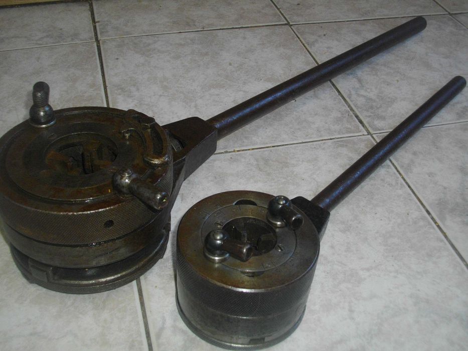 Винторезка винтонарезка плашка чешмеджийска за резби тръби 1/4"-1 1/2"