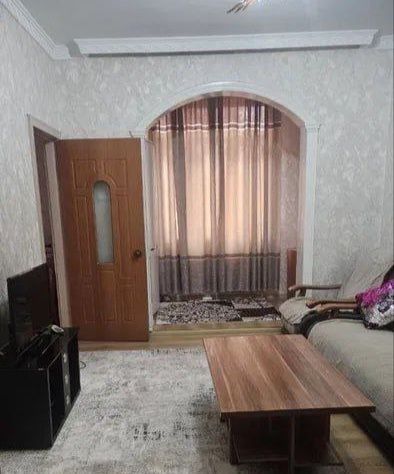 Продаётся Чиланзар 6 квартал 2/4/4 ,Райхон