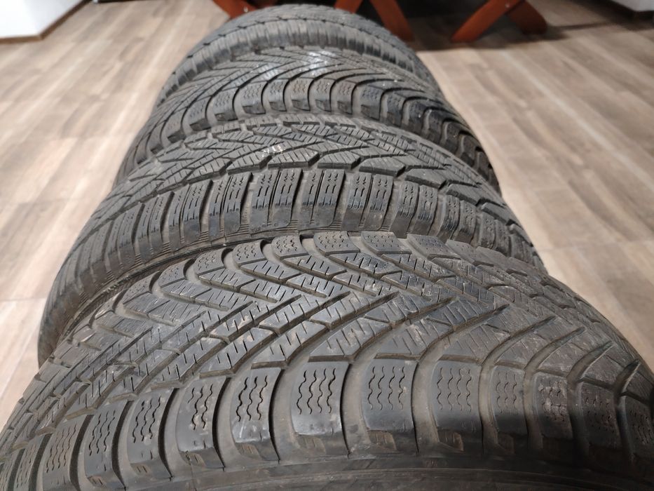 cauciucuri de iarnă 195/65/R15