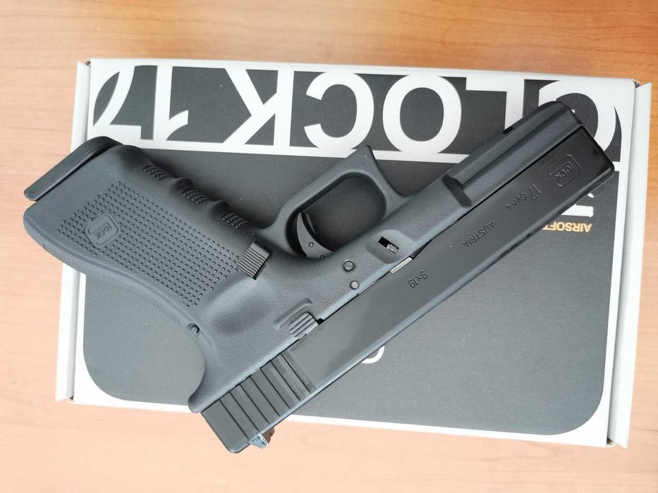 Airsoft GLOCK 17 Gen4 UMAREX Еърсофт Пистолет Pistolet Green Gas