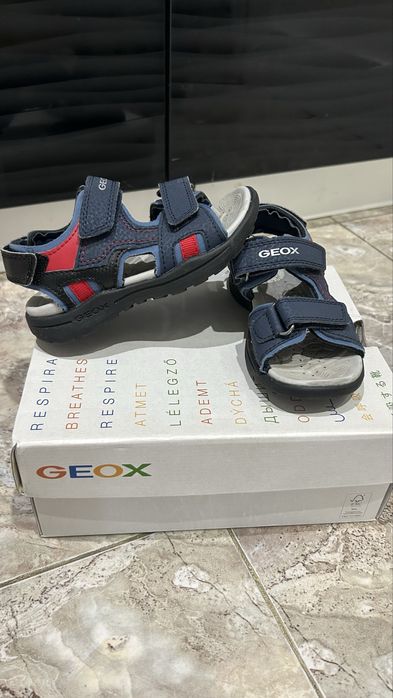 Детски сандали Geox